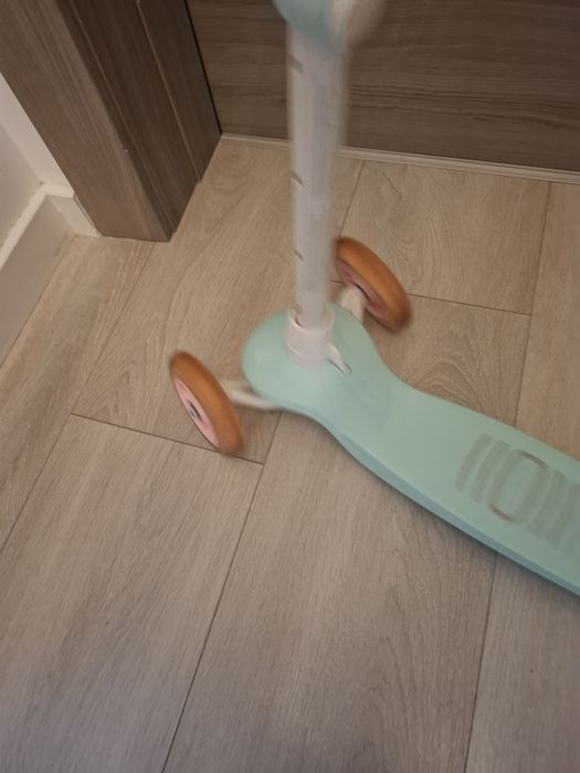 Trotineta 3 roti cu luminite