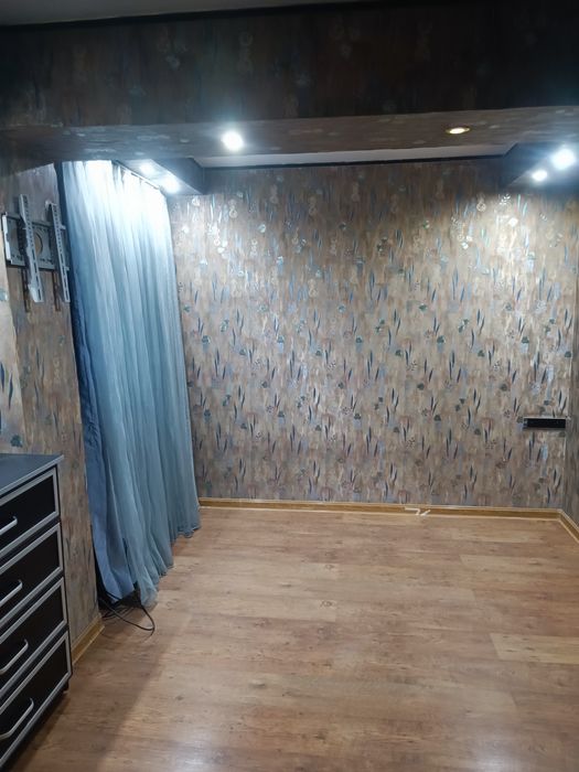 Ул. Ш.Руставелли/ Мукими Мост 2>3/5/5 50м²