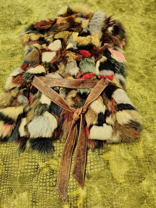 Vând vestă blană de vulpe superbă!