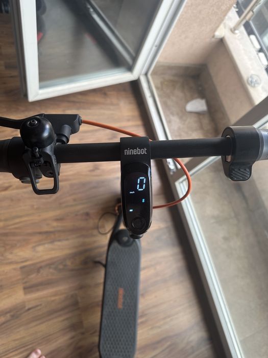 Електрическа тротинетка Ninebot F2 Pro
