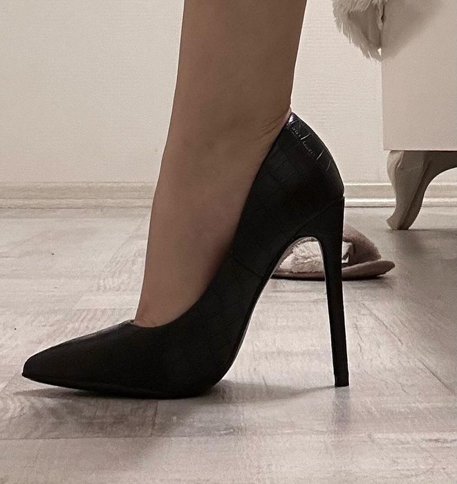 Дамски обувки с ток