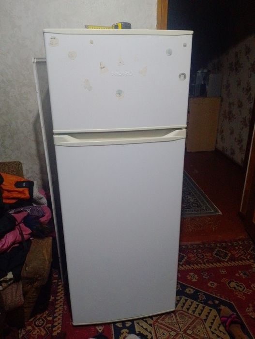 Б/ухолодильник работает состояния идеально