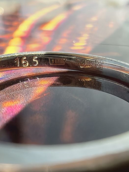 Бриллиант узук 585