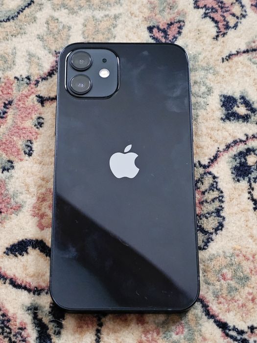 Iphone 12  baterie 100%