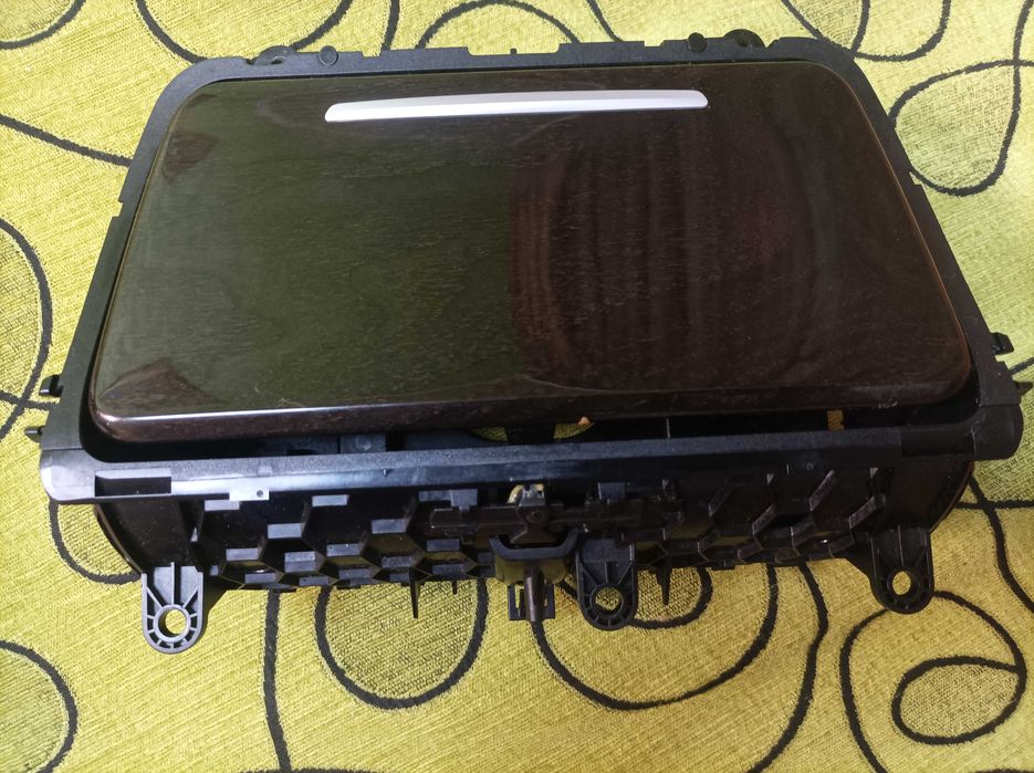 Централна конзола за БМВ Ф-10 - (голема, оригинална)