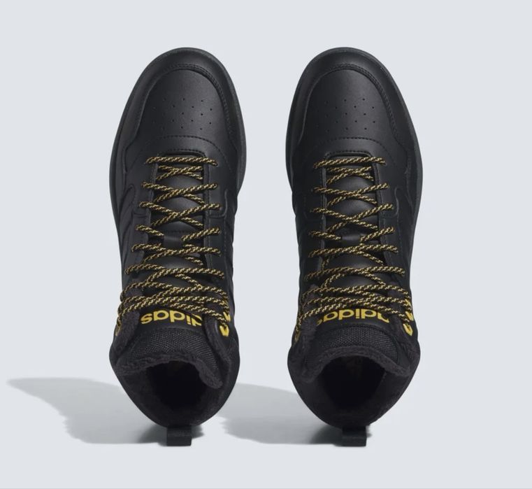 Adidas, размер 42,5, цена 30000