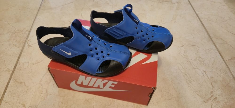 Sandale Nike marimea 29.5