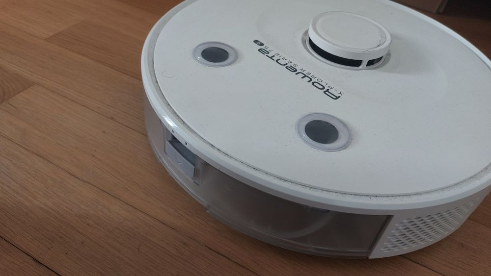 Aspirator robot (stricat, pentru piese)