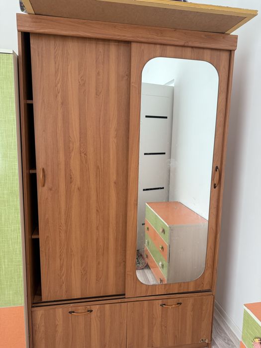 Продается прихожая, детская и кухонная мебель