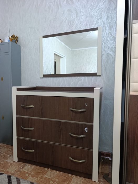 Продам спальный гарнитур б/у