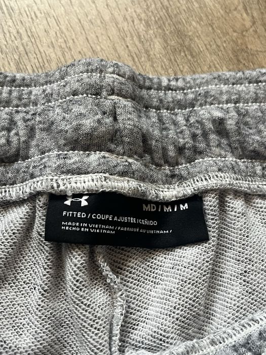 Under Armour USA  : спортно долнище размер М / Оригинал
