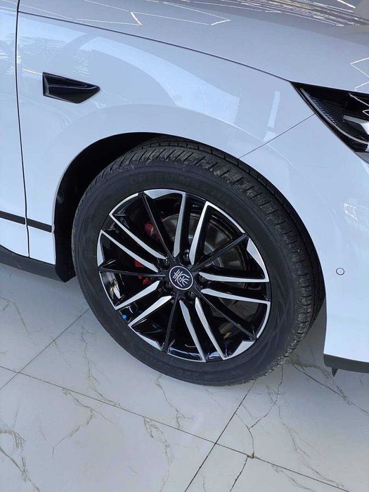 BYD Qin L 2025 — 3