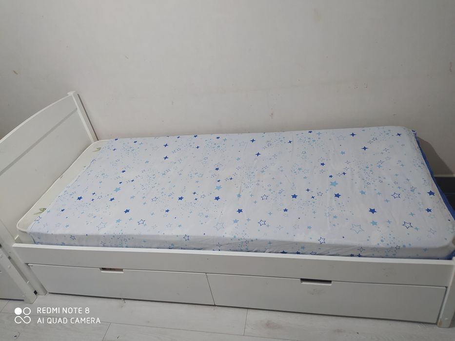 Продам кровать 90*180