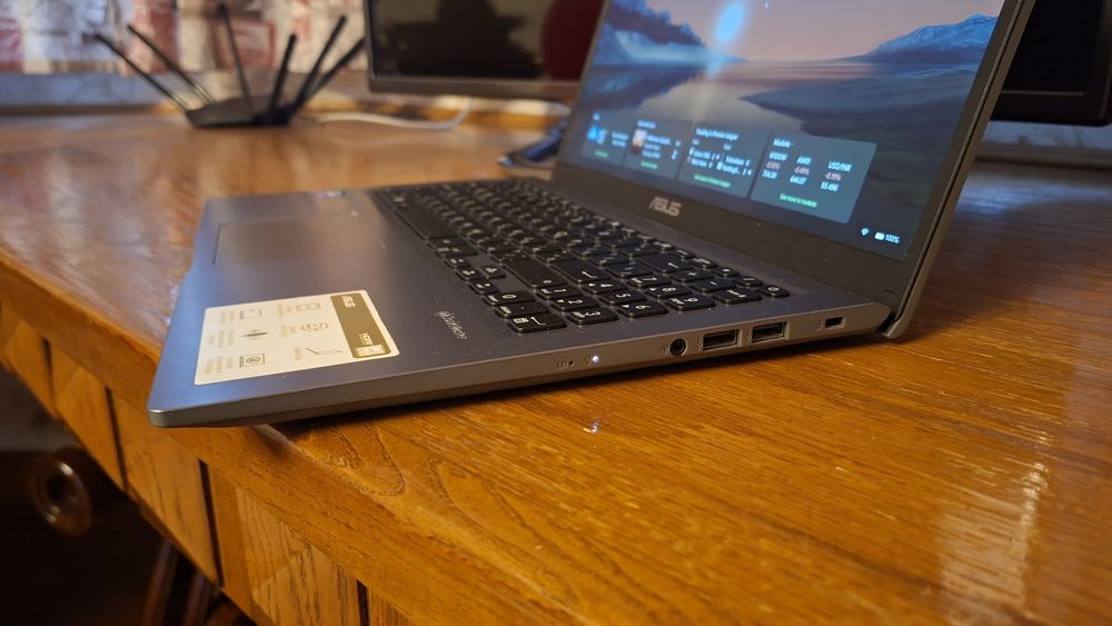 Ноутбук Asus X515E