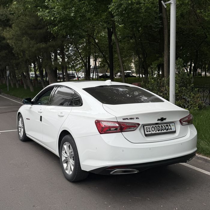 Chevrolet Malibu 2023 — 2