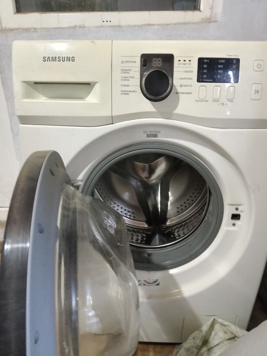 Продам стиральную машинку