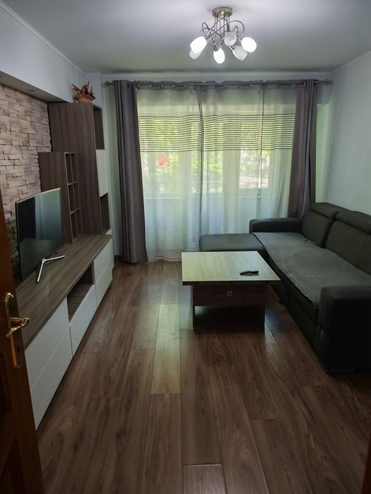 Inchiriere apartament 3 camere Nicolinaa-Piata Cug