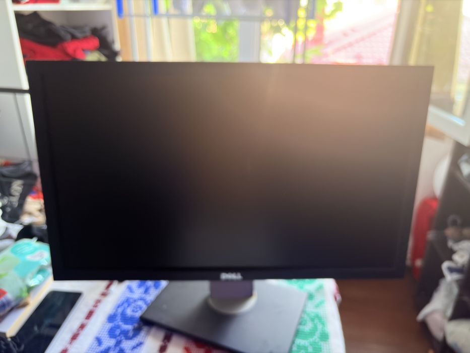 Monitor dell de munca