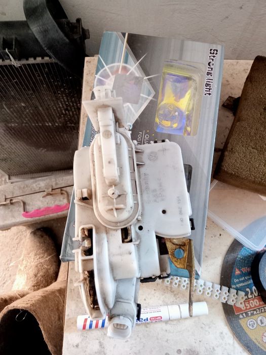 Продается на Фольксваген Венто. Подойдёт на гольф.