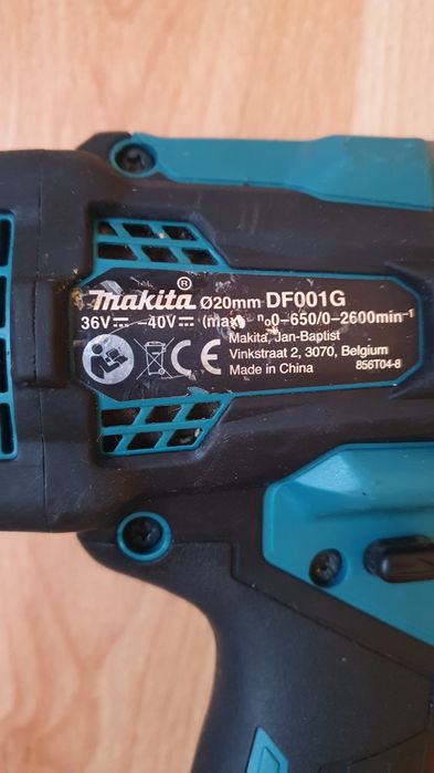 Makita DF 001G,Makita DF 002G set mașina de găurit 40V/60-140Nm