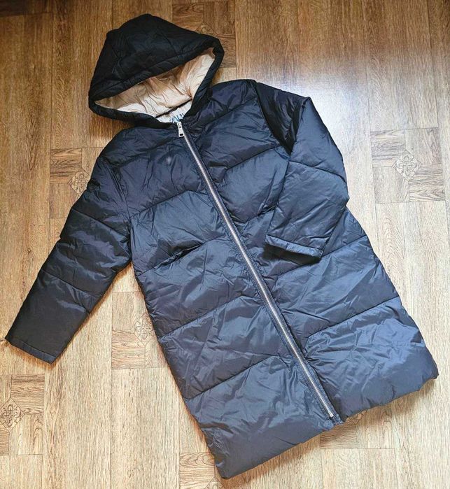 Тёплое пальто на девочку на 10 лет. Фирма Zara