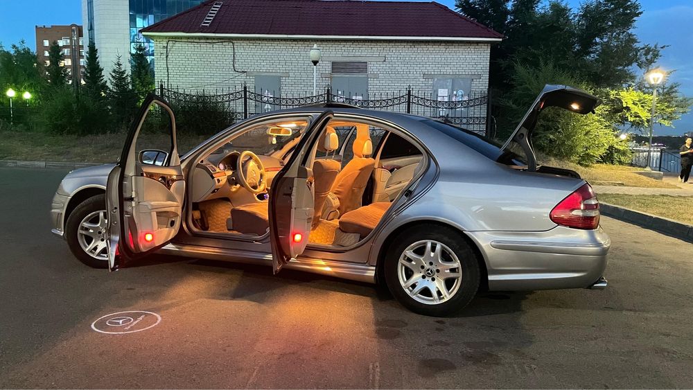 Мерседес машинасы