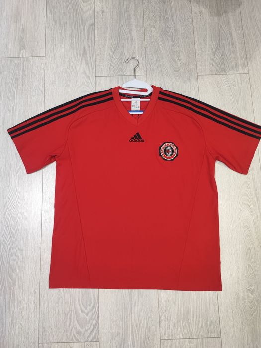 Футболен екип Милан