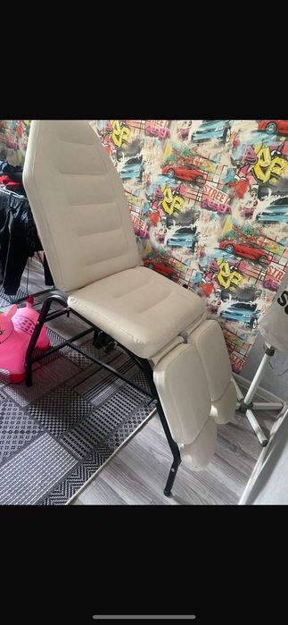 Кресло и кутишка