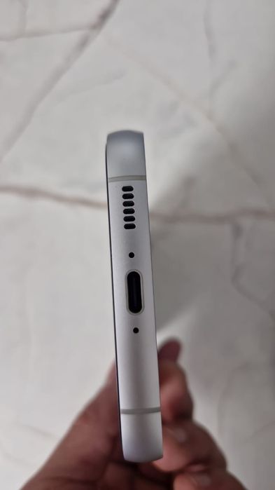 Продам телефон s23 fe