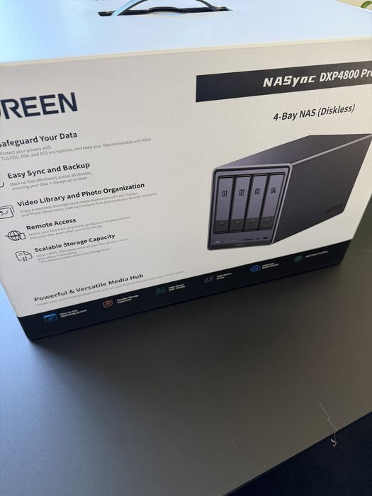 NAS Ugreen Nasync DXP4800 Pro , nou , sigilat !