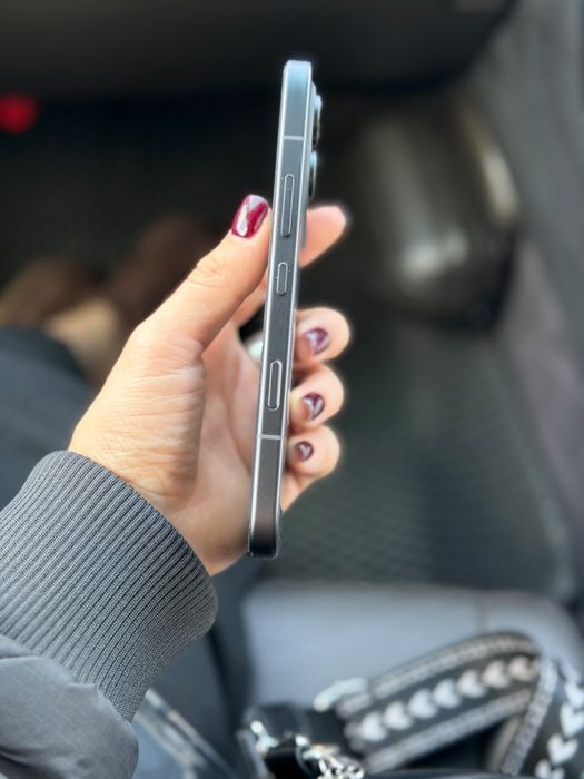 Продам телефон HONOR 600