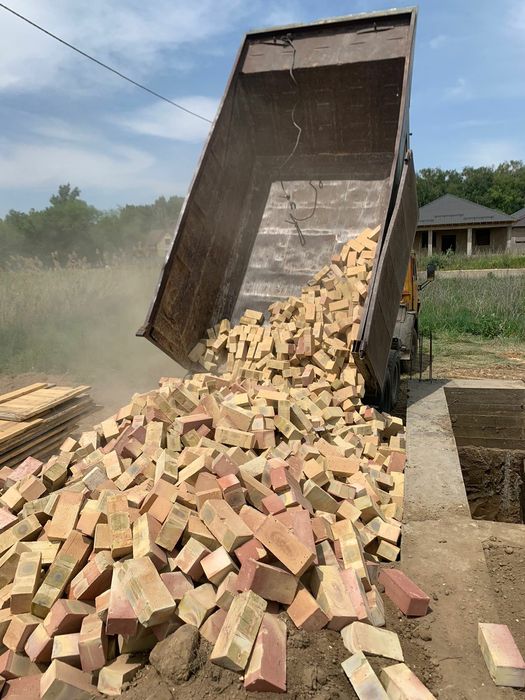 Кирпич красный жженый