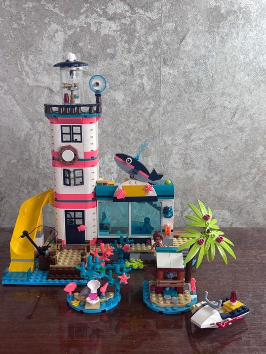 Продам собранные наборы Lego