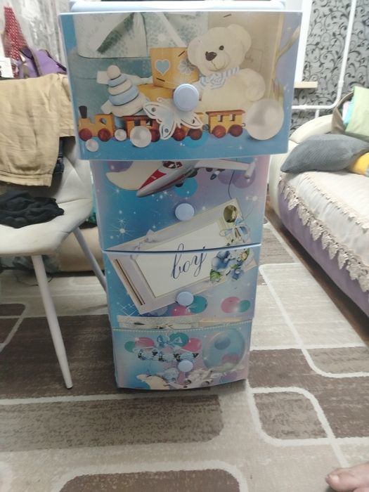 Продам тумбу пластмассовую