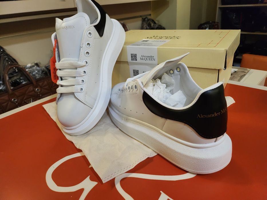 Кецове Alexander Mcqween черни и  бели, дамски