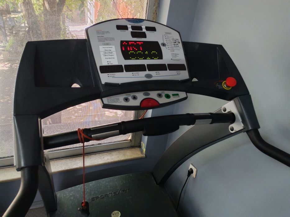 Професионална бягаща пътека SPORTS ART 6310