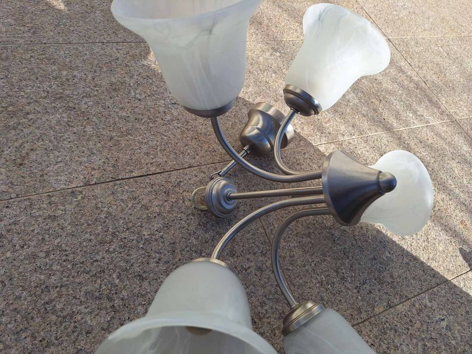 Полилей, 5 разклонения, цвят пепел, бял стъклен абажур