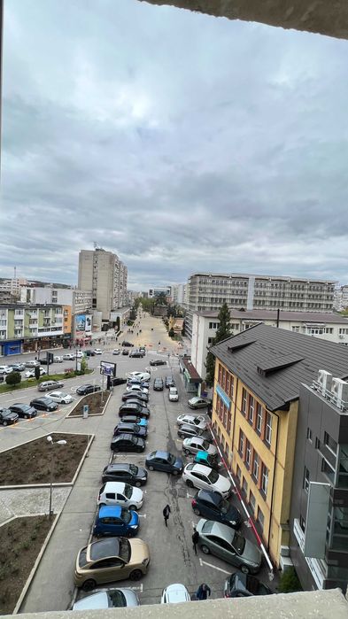 Apartament/Centru pentru inchiriere 3 camere - proprietar