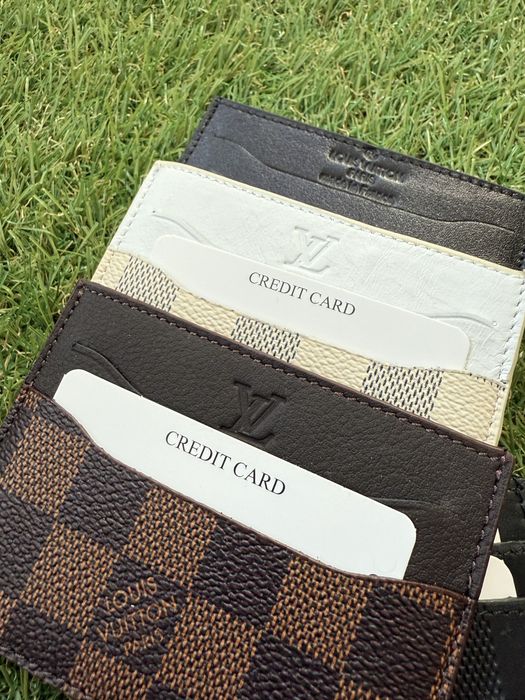 Дизайнерски Card Holder от естествена кожа