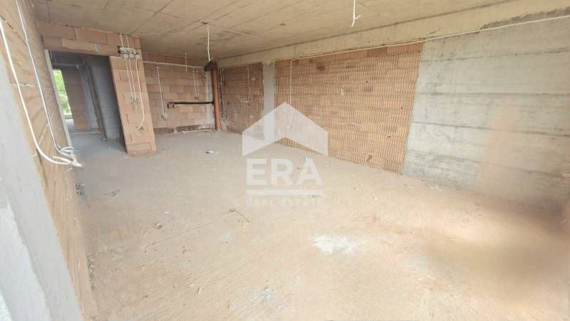 Продава се Четиристаен апартамент в Варна, м-т Св. Никола - 152 кв.м за 2112 €/кв.м - Снимка #1