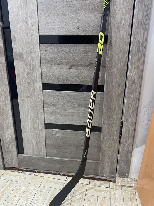 Хоккейная клюшка Bauer Nexus Performance Green S22 детская