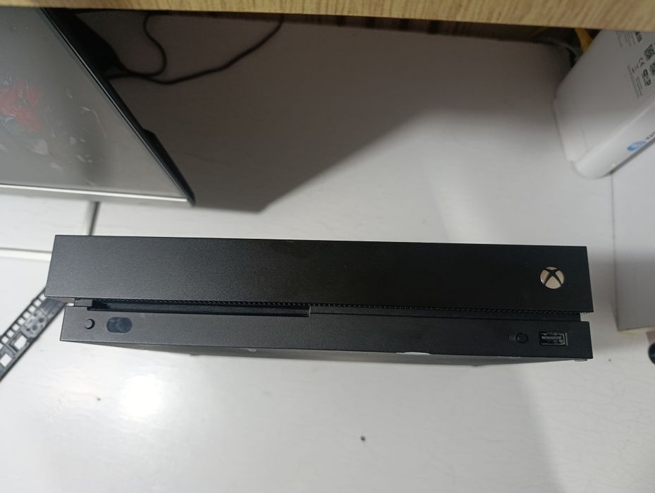 Игровая консоль Xbox