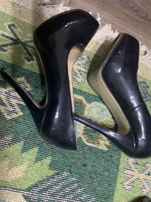 Продаются туфли выходные