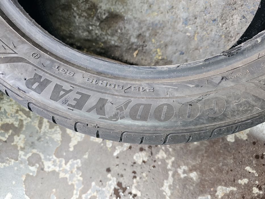 215 50 19 vara goodyear