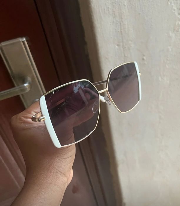 Продаю модные солнцезащитные очки