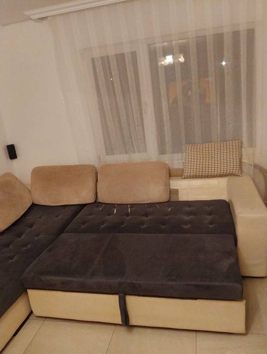 Диван със лежанка