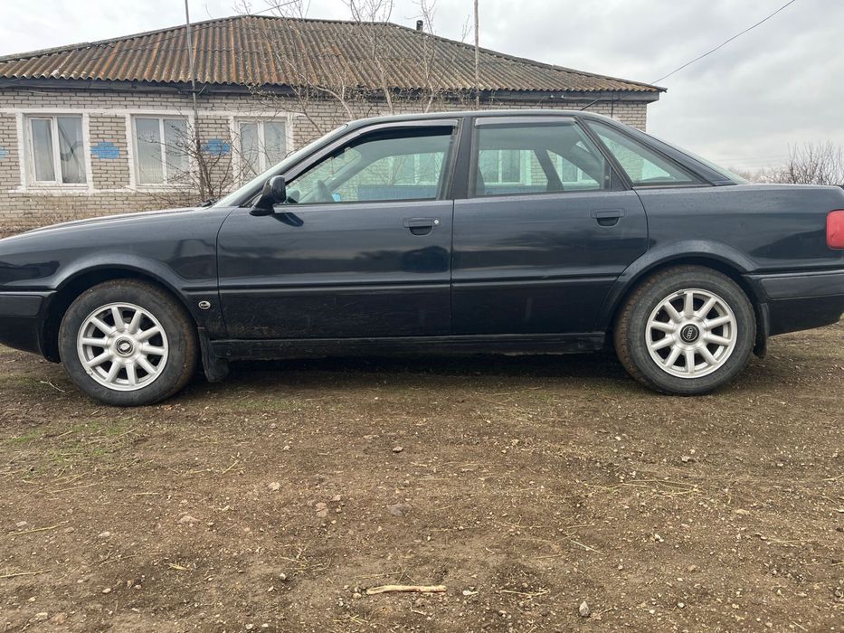 Продам машину Ауди 80 б4