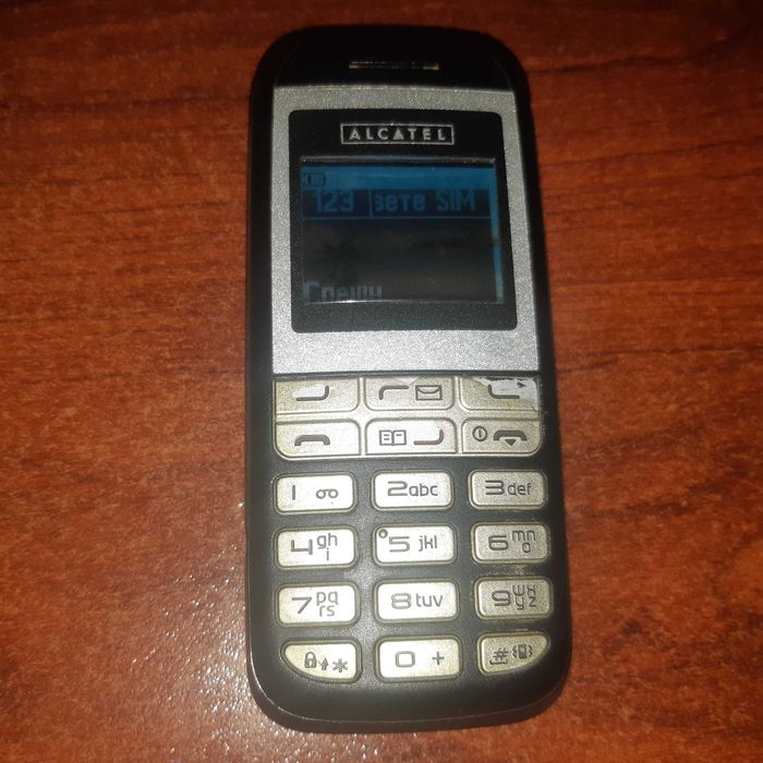 Продавам Alcatel OT-E101