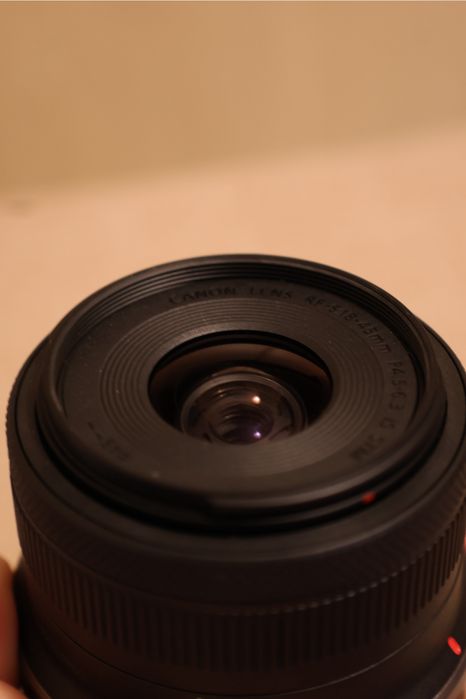 Canon RF-S 18–45mm f/4.5–6.3 IS STM – като нов, неползван