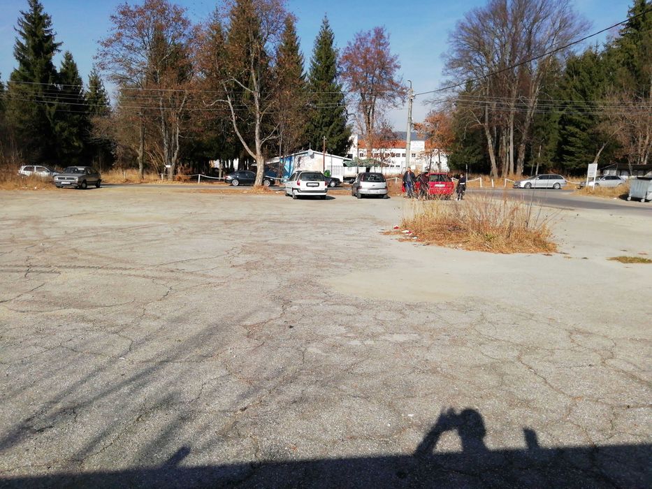 Продавам Сграда в село Белчин и парцел в к.к Белчин бани